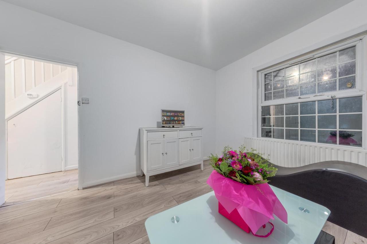 Spacious And Stylish - East Acton Appartement